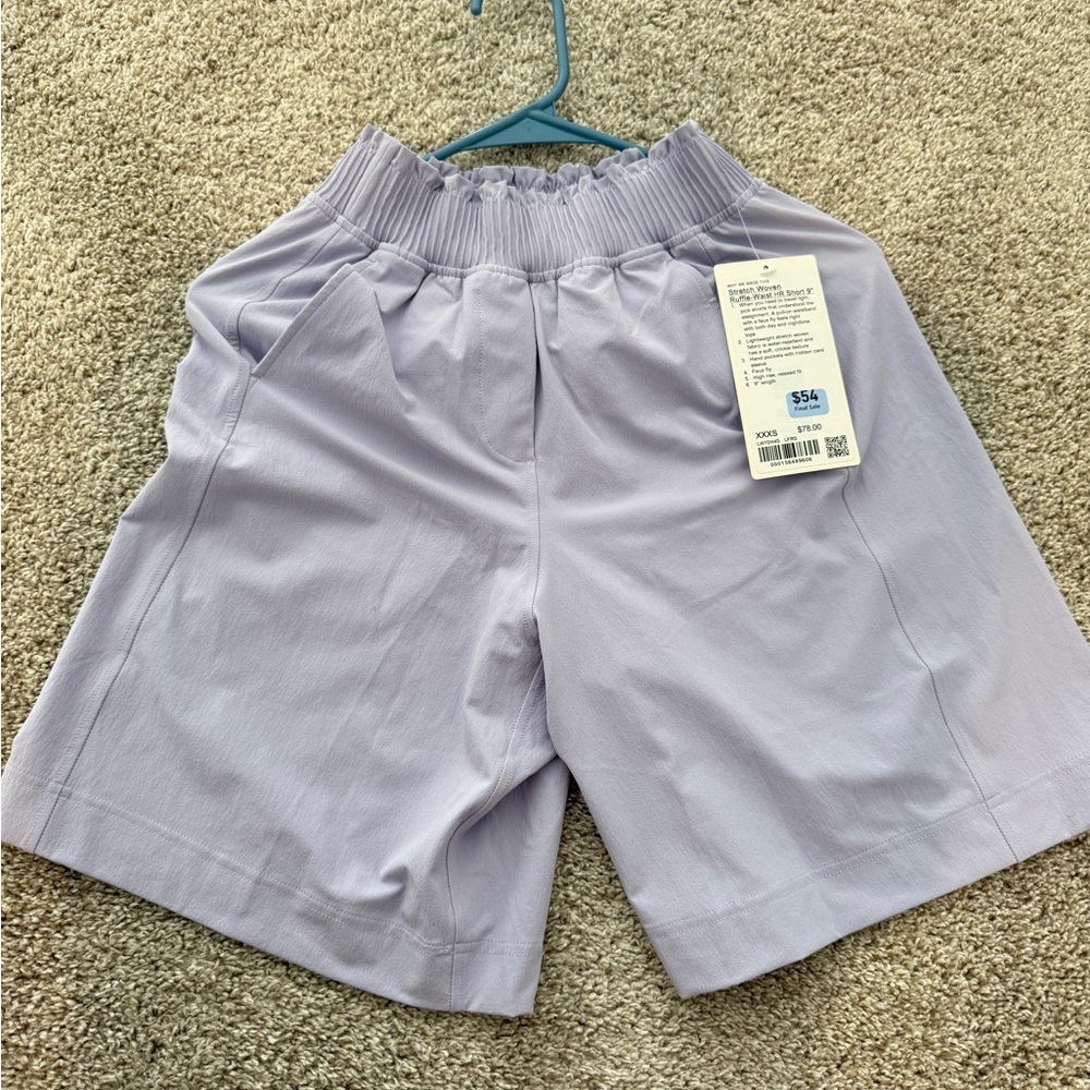 Lululemon Stretch woven ruffle waist high rise short 9”